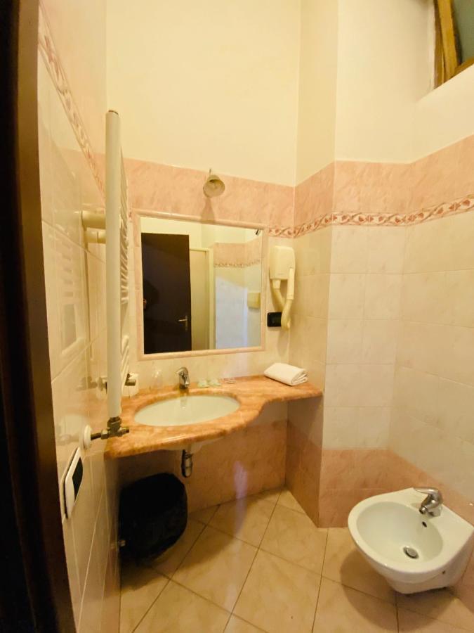 Ferrari Hotell 2*